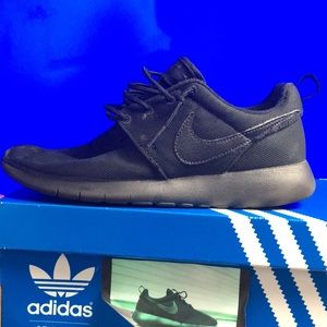 Roshe Runs(Black)